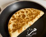 صورة لخطوة 3 من وصفة كاساديا البيض و الزعترEgg and Za’atar Quesadilla