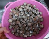 Foto langkah ke 1 dari resep Sop kerang dara.