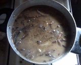 Foto del paso 3 de la receta: Sopa de hongos y cebolla