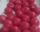 Foto langkah ke 1 dari resep Klepon strawberry.