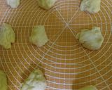 Foto langkah ke 4 dari resep Donat kentang.