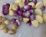Foto langkah ke 1 dari resep Bumbu Dasar Putih.