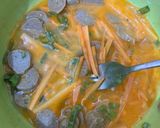 Foto langkah ke 2 dari resep Telur dadar bakso wortel.