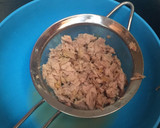 Foto del paso 1 de la receta: Macarrones con langostinos, setas y atún