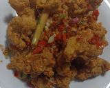 Foto langkah ke 8 dari resep Ayam Goreng Tepung Masak Cabe Garam.