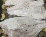 Foto del paso 6 de la receta: Doradas al horno con calabacín y setas