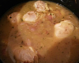 Foto del paso 3 de la receta: Muslos de pollo con patatas, en salsa de soja y mostaza