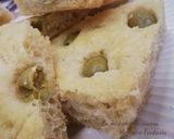 Foto del passaggio 3 della ricetta Focaccia con olive verdi