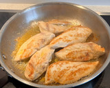 Foto del paso 1 de la receta: Supremas de pollo de corral en salsa de curry y verduras