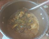 A picture of step 2 of Chicken spinach with fenugreek leaves.