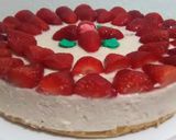 Foto del paso 10 de la receta Tarta de fresas con nata (sin horno)