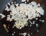 Foto del paso 2 de la receta: Zucchini relleno de pechuga de pollo y verduras