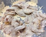 รูปขั้นตอนการทำที่ 2 ของ หมูชุบแป้งทอด