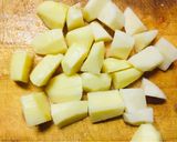Foto del paso 3 de la receta: Estofado de albóndigas con papas y arroz 🥔🍛