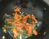 हक्का नुडल्स (hakka noodles recipe in marathi) रेसिपी स्टेप 2 फोटो 