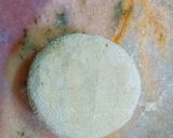 A picture of step 3 of Mooli Paratha.