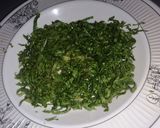 A picture of step 1 of Eastern Mediterranean salad.