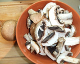 Foto del paso 2 de la receta: Risotto con boletus y guisantes