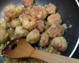 Foto del paso 6 de la receta: Albóndigas de rape y langostinos con pizca de curry