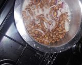 A picture of step 2 of Coconut beans.