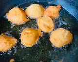 A picture of step 3 of Deep fried cake batter.