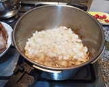 Foto del paso 3 de la receta: Codillo en salsa