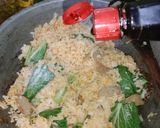 Foto langkah ke 5 dari resep Nasi Goreng Sederhana.