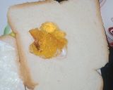 A picture of step 2 of Bread jam & homemade cream.