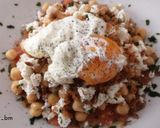 Foto del paso 7 de la receta: Ensalada de garbanzos con huevo poché