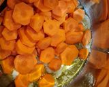 Foto del paso 2 de la receta: Crema de berenjenas, calabacín, patatas y zanahorias