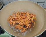 Foto langkah ke 3 dari resep Sayur Labu Siam Wortel Kuah Santan.