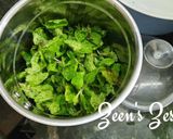 A picture of step 1 of Peanuts and Coriander Green Chutney.