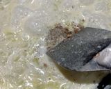 A picture of step 2 of Lauki Ka halwa.