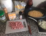 Foto del paso 1 de la receta: Espaguetis con nata ySuero, salchichas