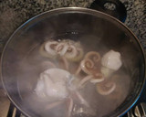 Foto del paso 1 de la receta: Arroz caldoso con pulpo de playa y almejas