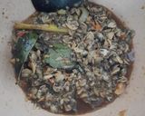 Foto langkah ke 3 dari resep Tumis Kerang Pedas Manis.