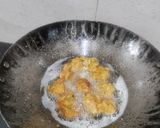 A picture of step 4 of Lauki Bhajia.