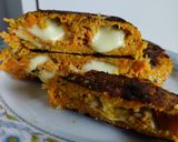 Foto del paso 5 de la receta: Croquetas de zanahoria rellenas con queso a la sartén