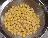 A picture of step 7 of Hummus.
