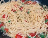 A picture of step 12 of Red snapper and tomato aglio e olio.