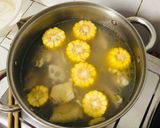 Hình bước làm 5 của món Canh gà hầm củ sen