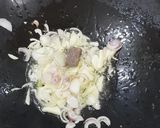 Foto langkah ke 2 dari resep Ide masakan harian 01 - tumis kangkung tetap hijau.