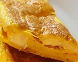 صورة لخطوة 7 من وصفة اومليت رول بالسجق 😋