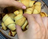 Фото кроку 4 до Пісні рогалики з вишнею 🍒.