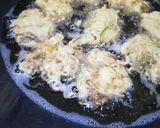 A picture of step 8 of Maggi pakoras.