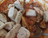 A picture of step 5 of Chicken Cacciatore. 😘.