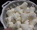 Hình bước làm 2 của món Sữa chua phô mai úp ngược