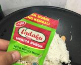 Foto langkah ke 5 dari resep Nasi goreng sosis.