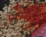 A picture of step 2 of Chicken bolognese sauce.