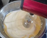 Foto langkah ke 3 dari resep Bolu Hongkong Keju Almond.